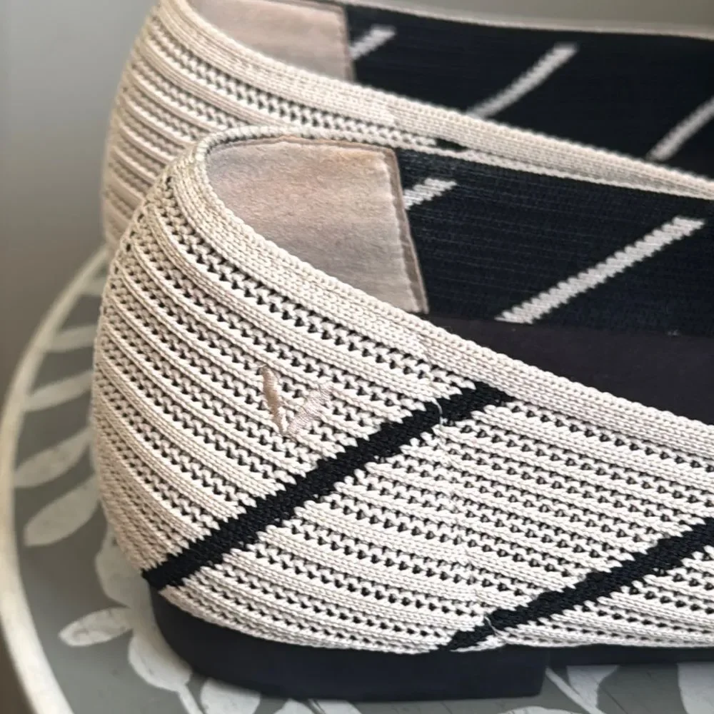 Vivaia Pointed Toe Striped Flats sz 42